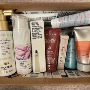 Deluxe & regular sample size items from Ulta & sephora. 52 total items.
